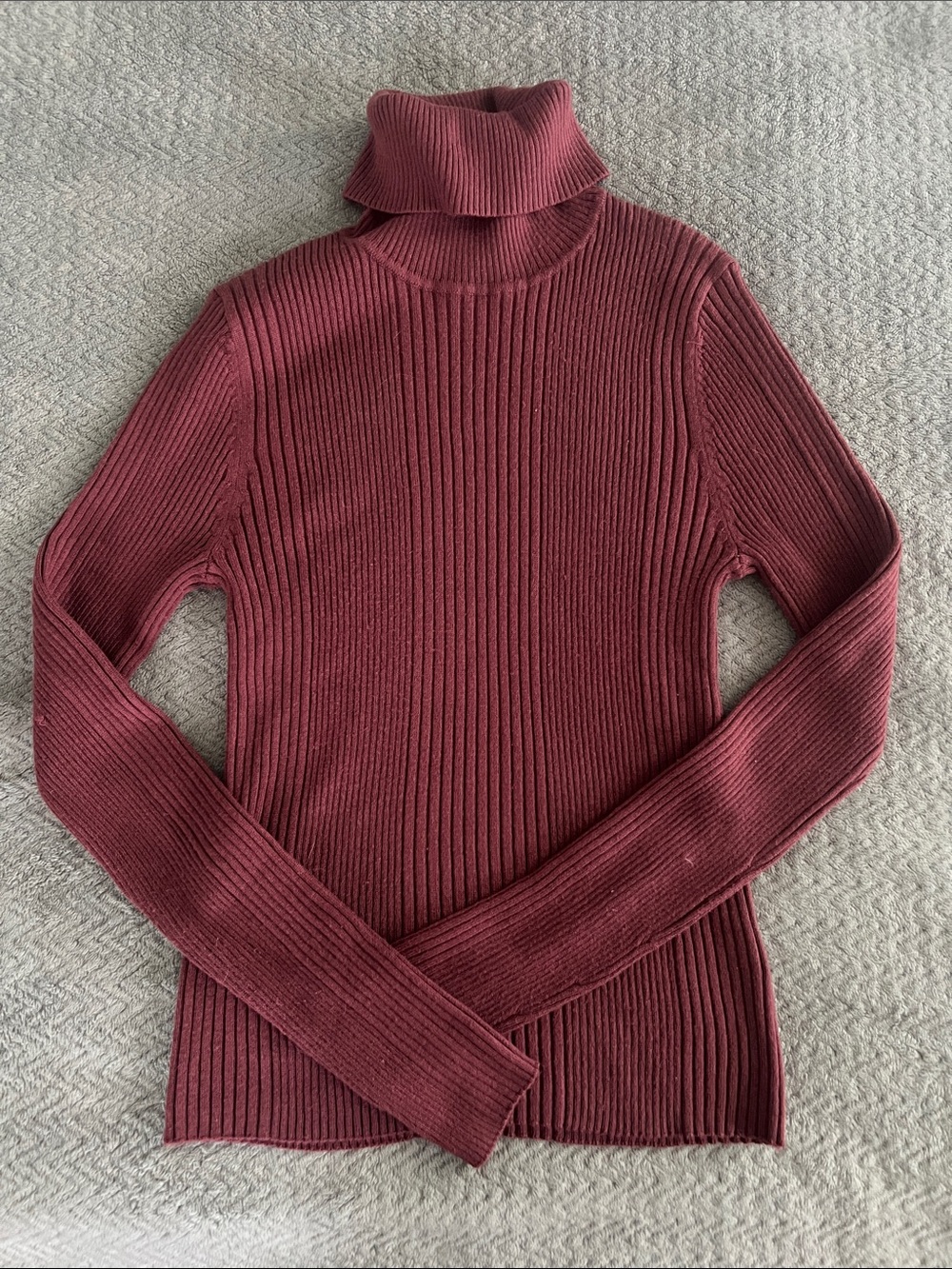 Hooked Up Mauve Dark Pink Ribbed Fall Turtleneck Size Small Slim Fit